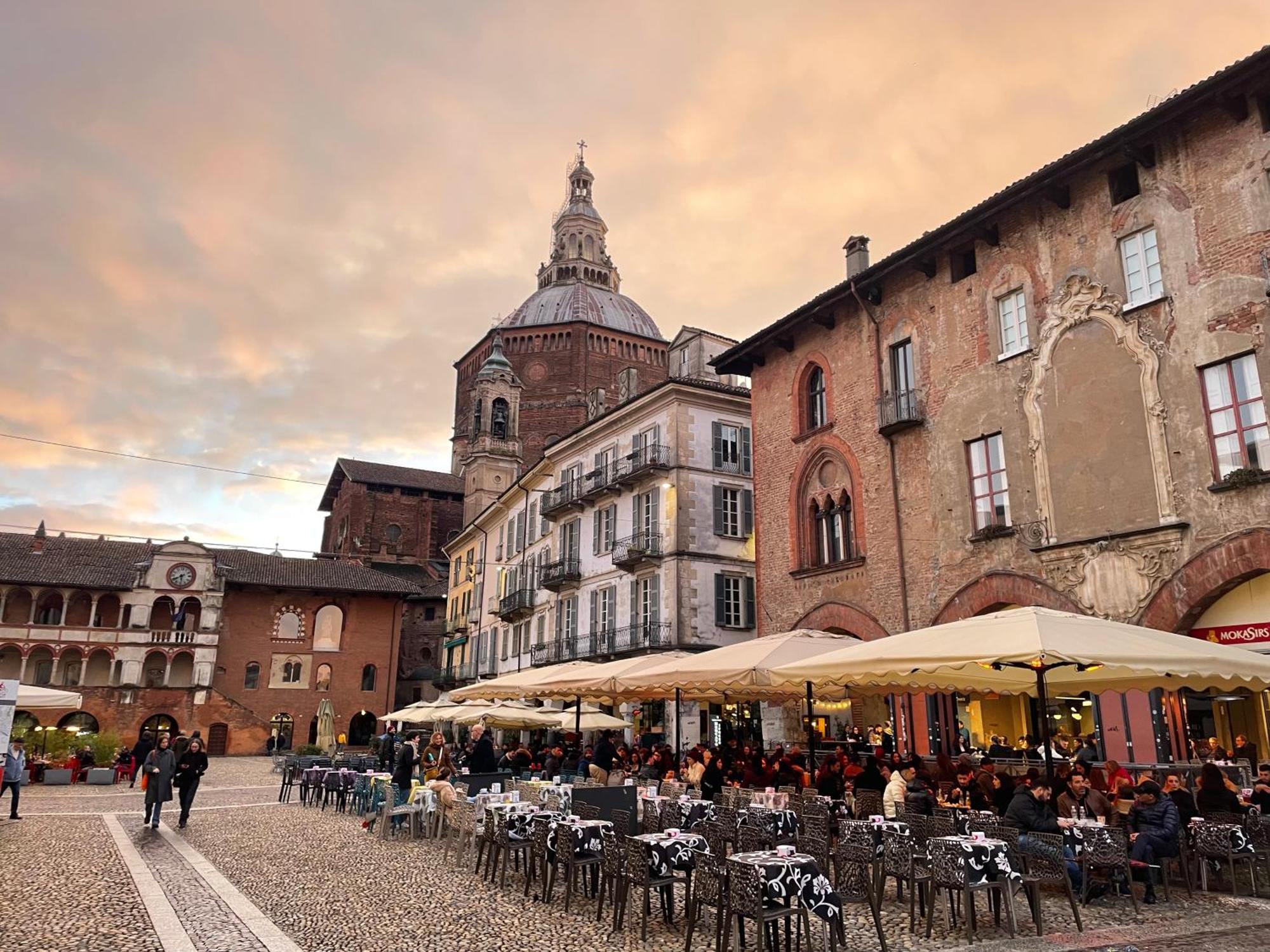 149 Borgo Ticino Suite Attico Di Lusso Con Terrazzo E Parking Privato Pavia Eksteriør bilde